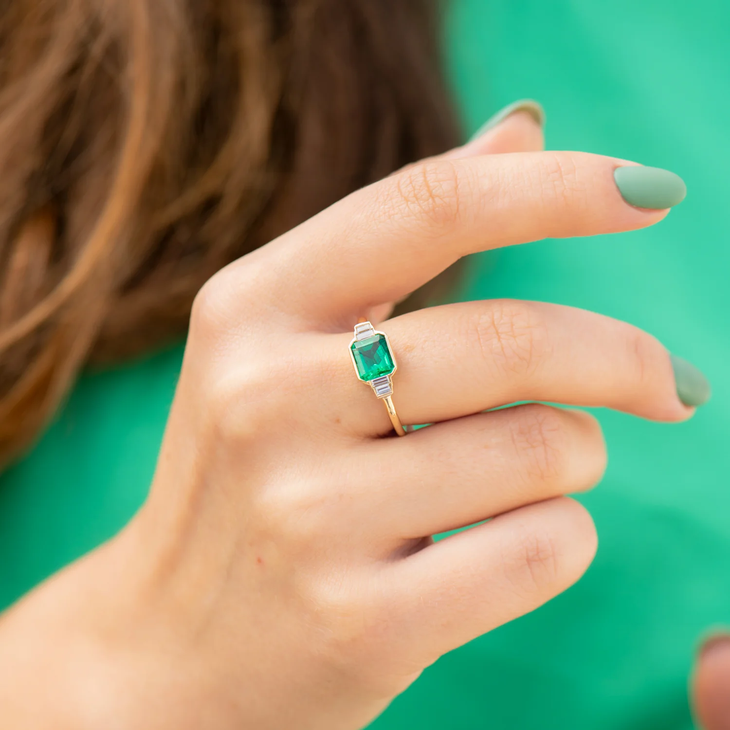 Art Deco Emerald Engagement Ring with Baguette Diamonds - Image 4
