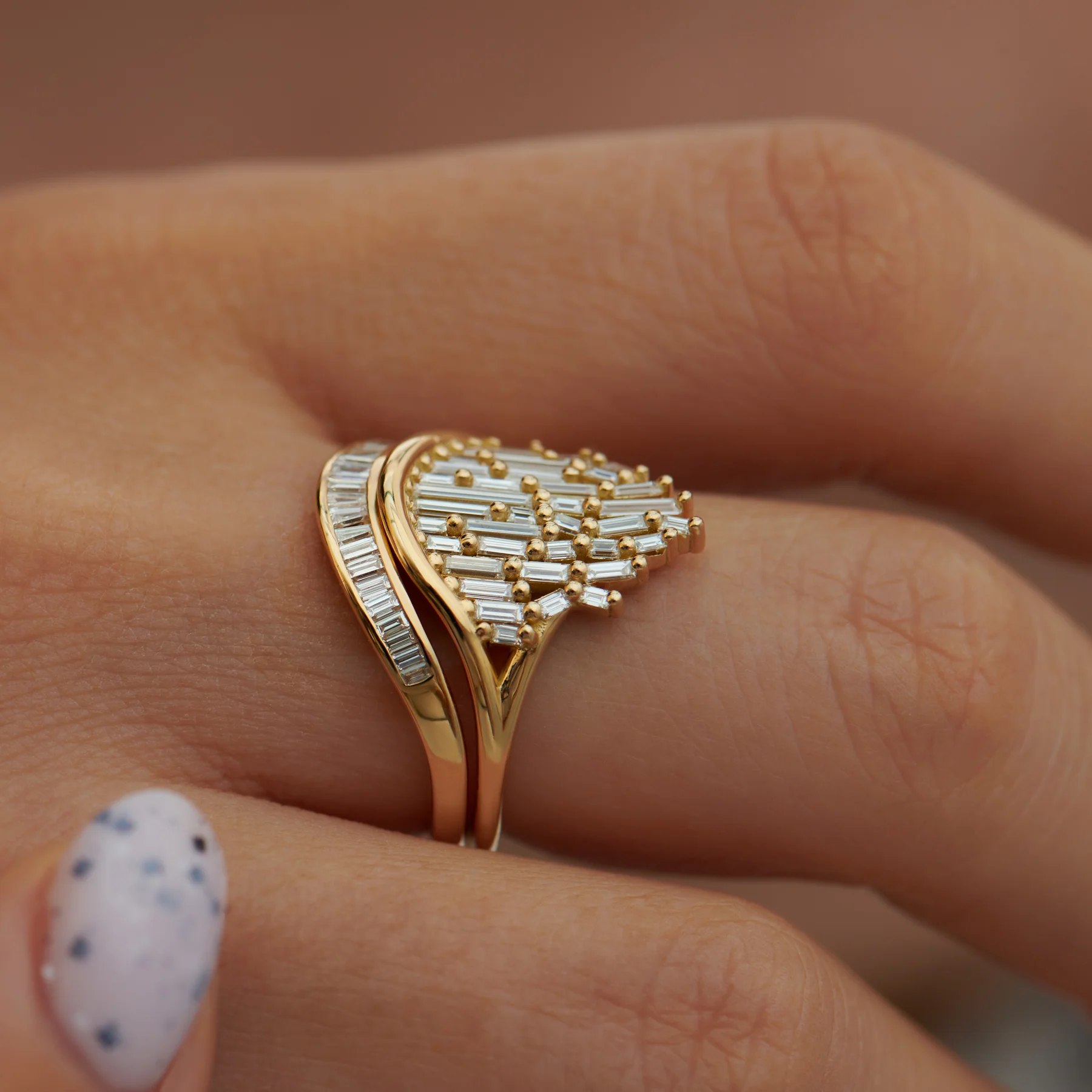 Curved Baguette Diamond Wedding Ring - Image 4