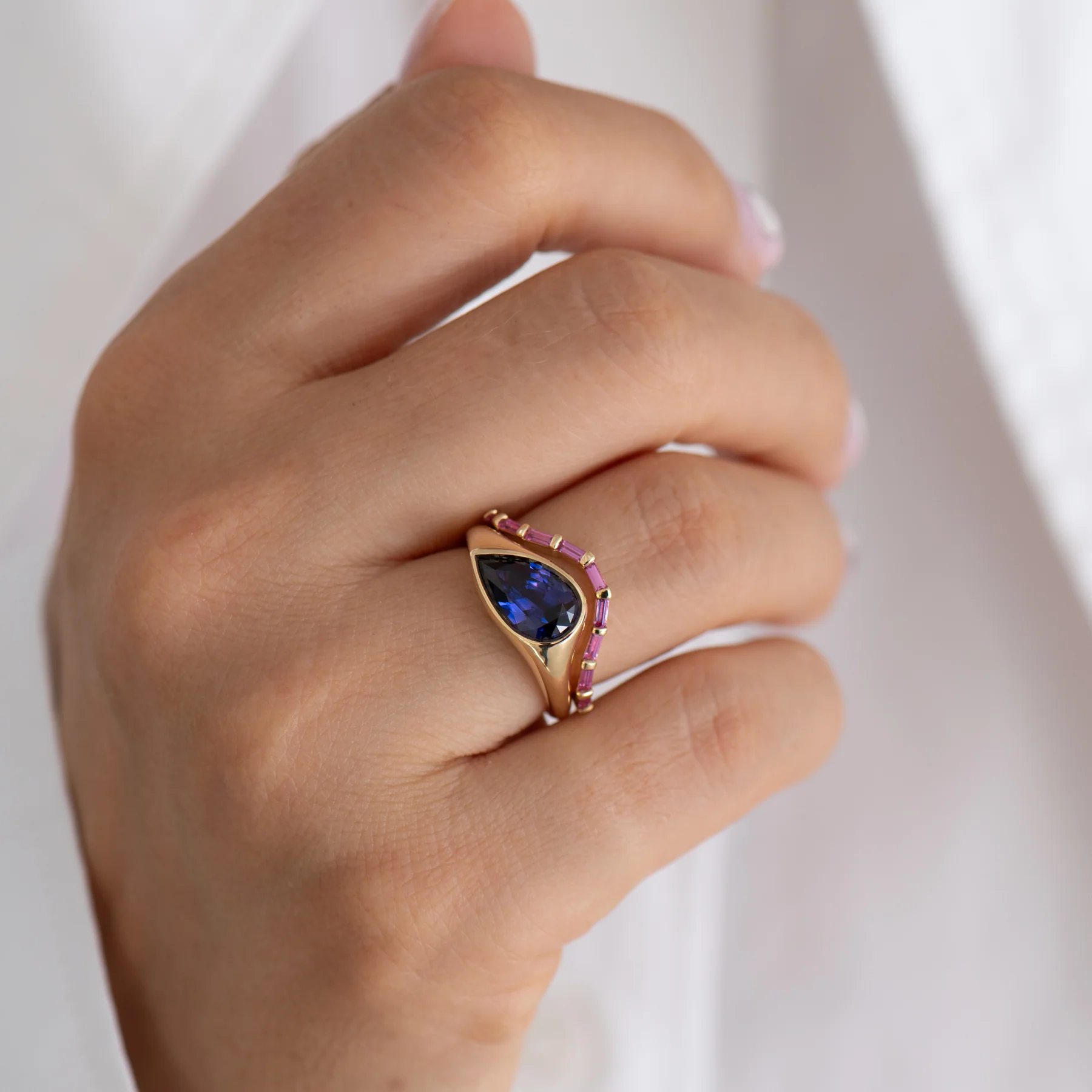 Curved Pink Baguette Sapphire Ring - Image 4