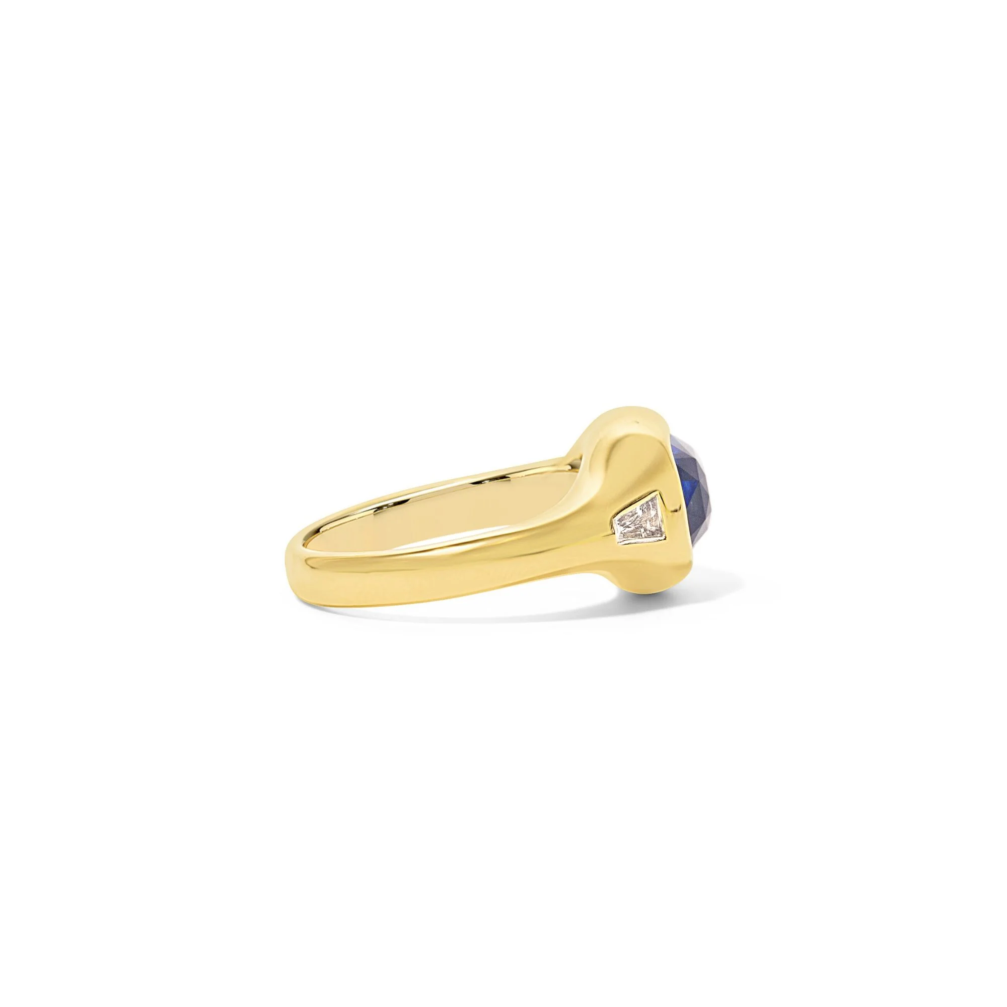 Cushion Sapphire & Diamond Three Stone Ring - Image 4