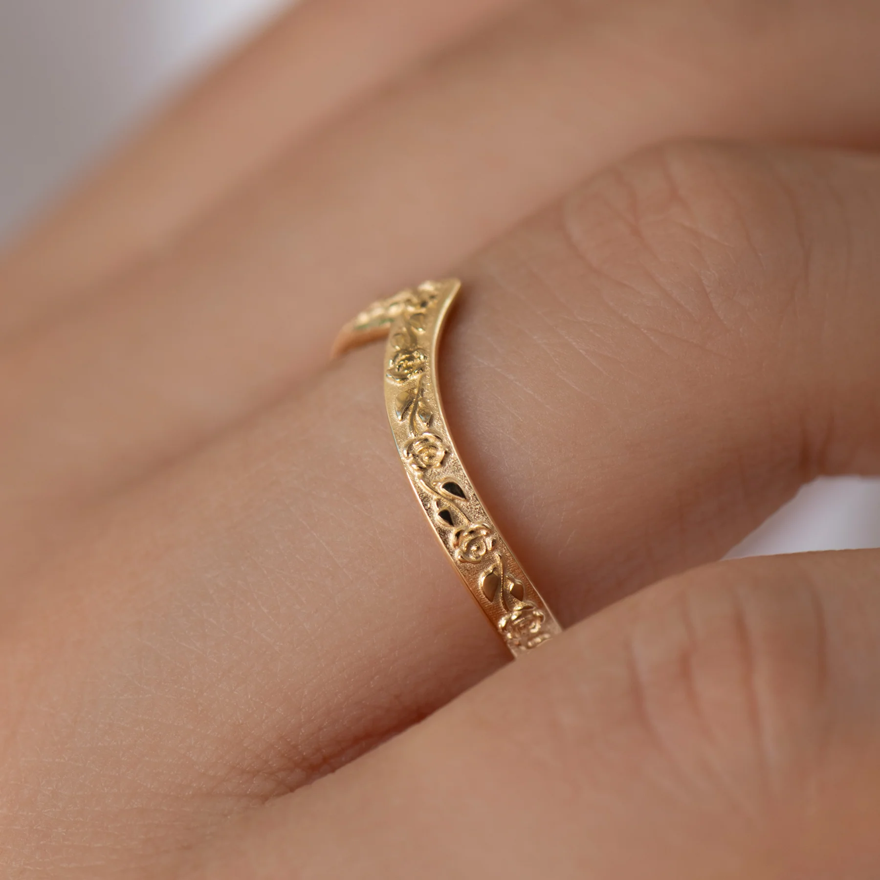 Embossed Roses on Gold Chevron Wedding Ring - Image 3
