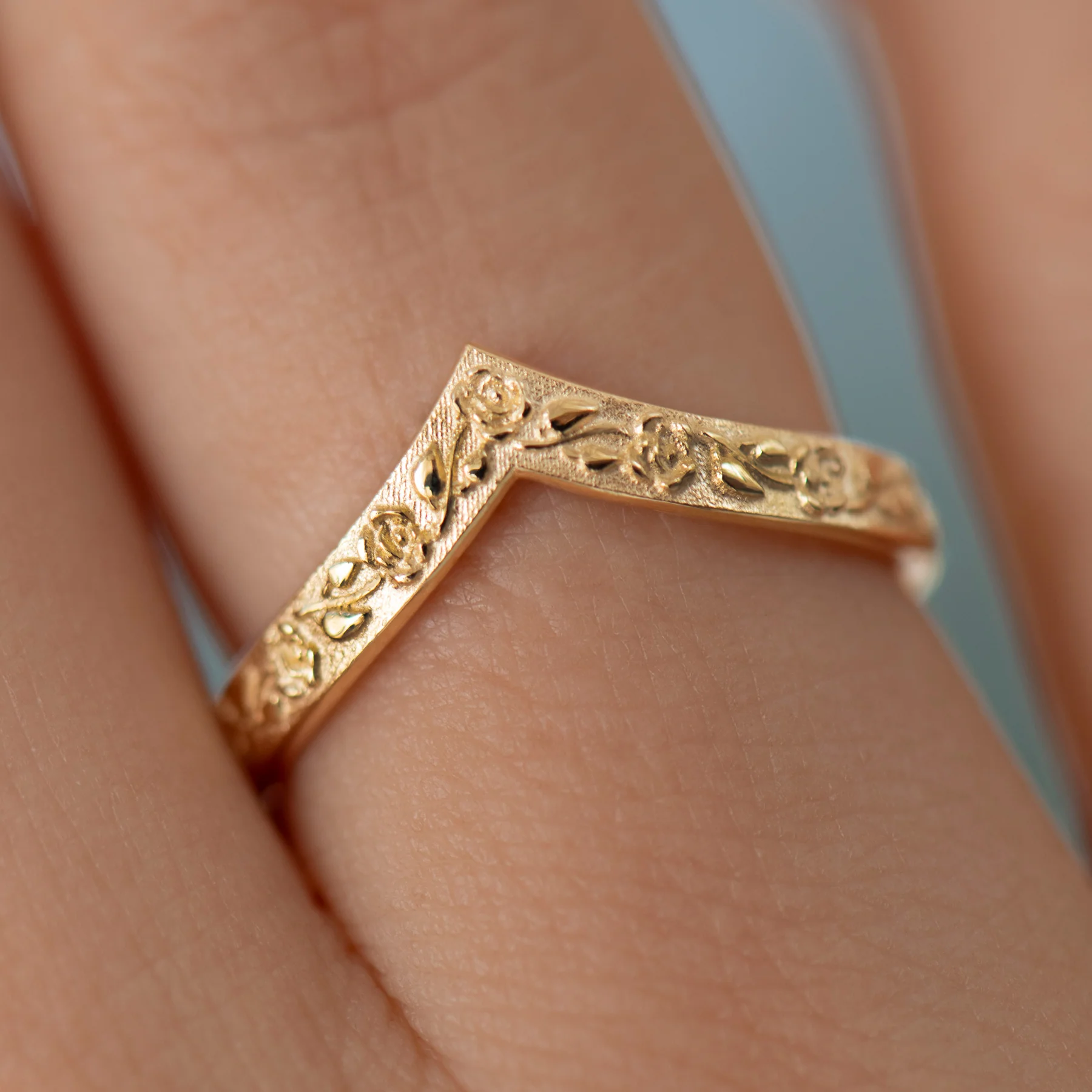 Embossed Roses on Gold Chevron Wedding Ring - Image 4