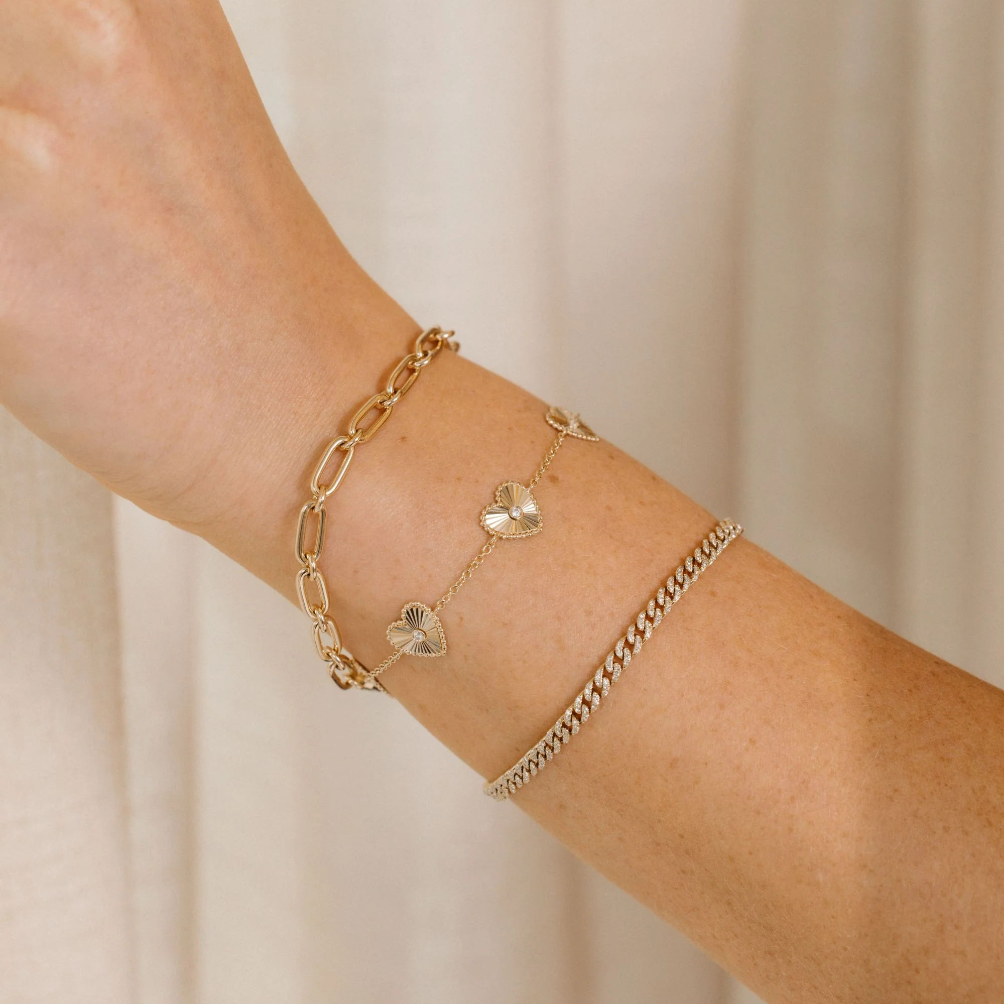 Fluted Diamond Bezel Heart Bracelet - Image 2