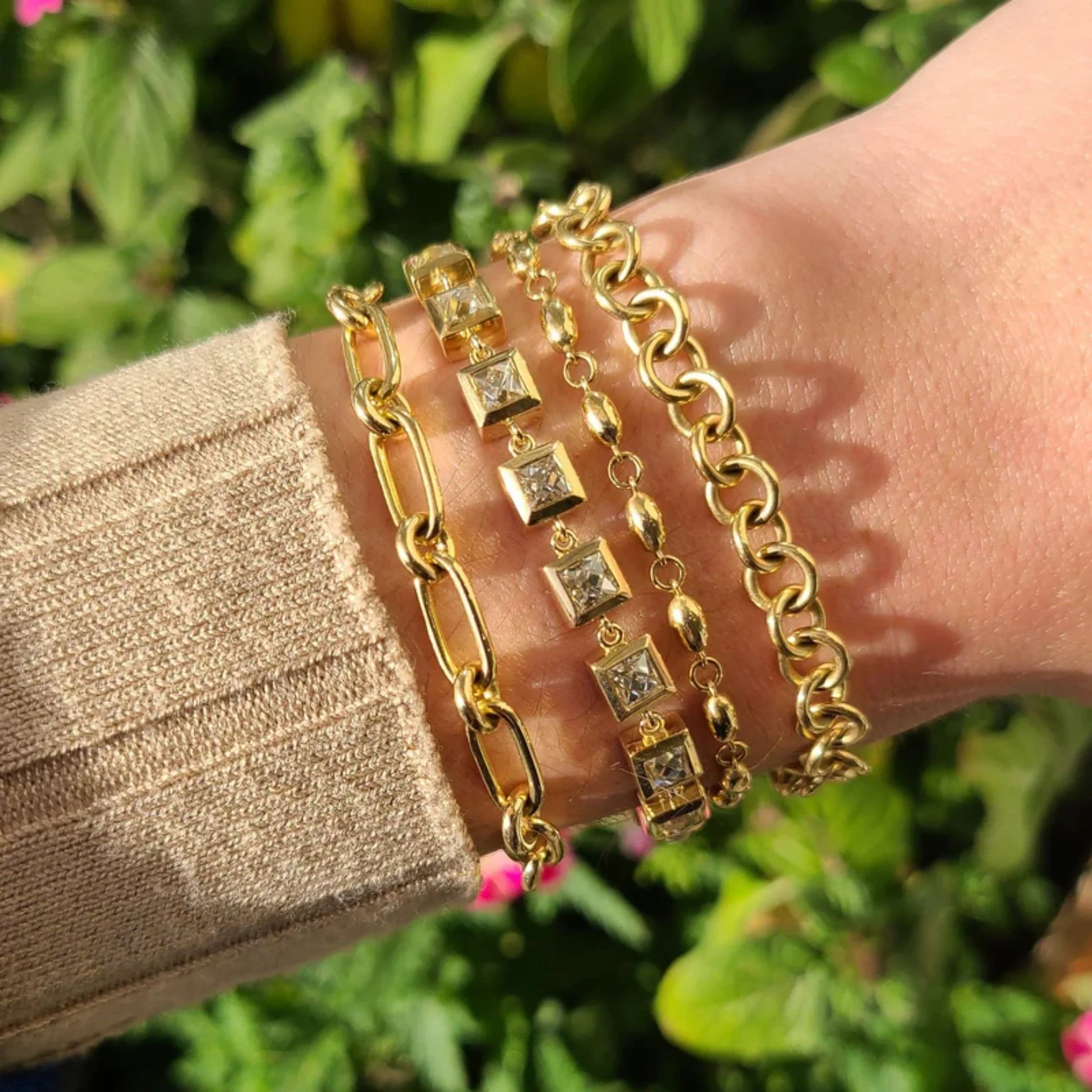 Mini Club Small Link Bracelet - Image 2