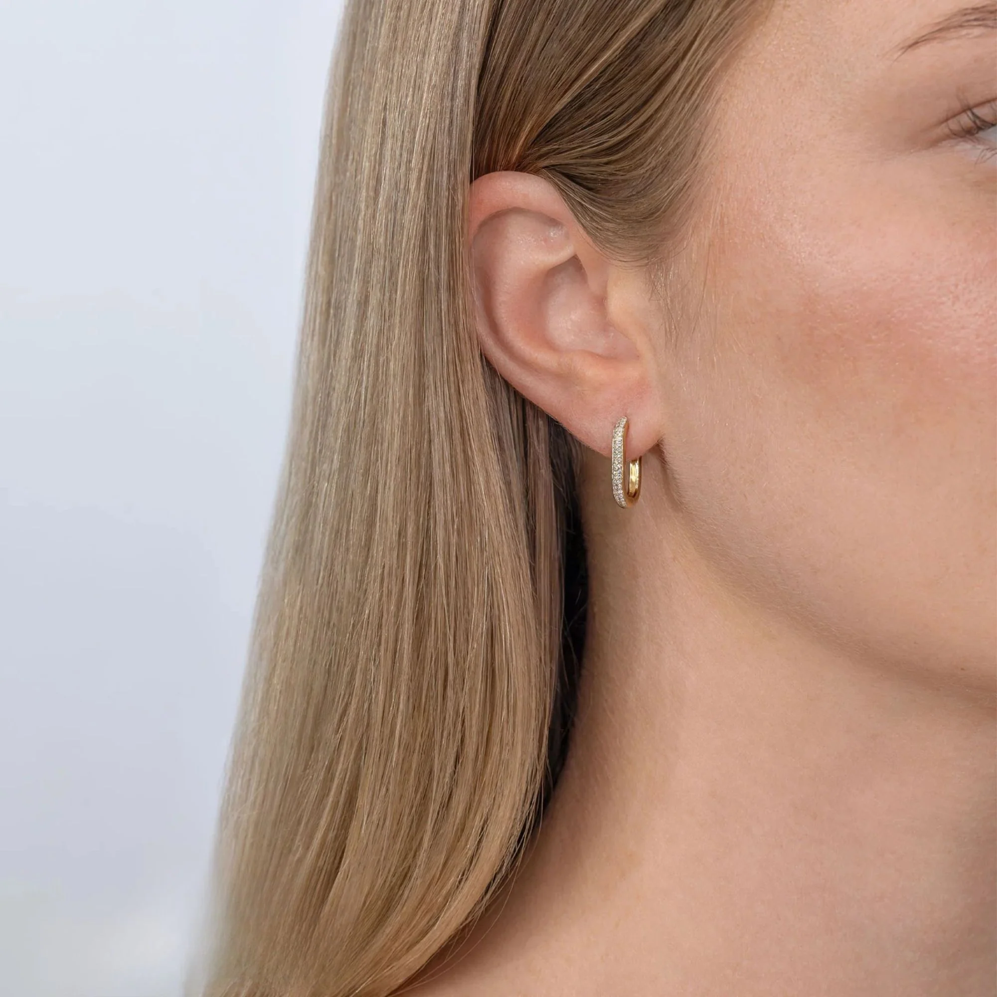 Pavé Diamond Oval Hoop Earrings - Image 2